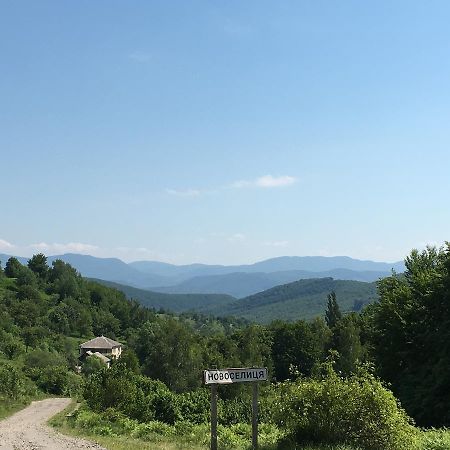 Ecolodge Novoselitsa  Exterior photo